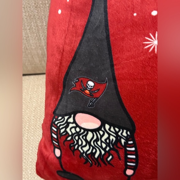 NWT Tampa Bay Bucs gnome holiday pillows. Set of 3. Burgundy soft plush 18x18” - Picture 9 of 12